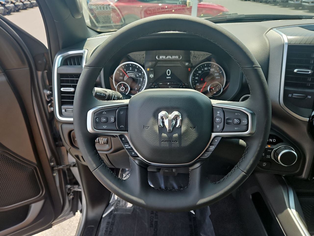 2025 RAM Ram 1500 RAM 1500 BIG HORN CREW CAB 4X4 5'7' BOX