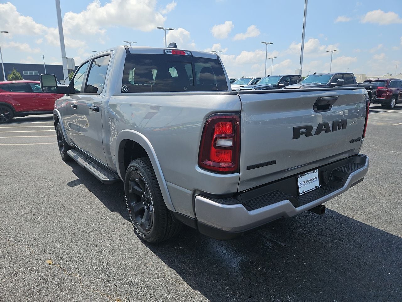 2025 RAM Ram 1500 RAM 1500 BIG HORN CREW CAB 4X4 5'7' BOX
