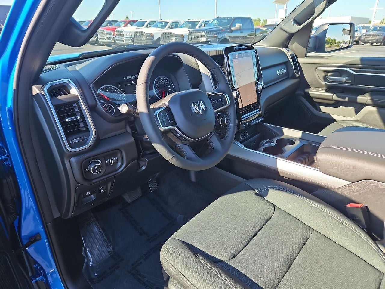 2025 RAM Ram 1500 RAM 1500 BIG HORN CREW CAB 4X4 5'7' BOX