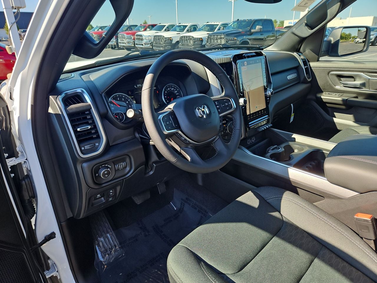 2025 RAM Ram 1500 RAM 1500 BIG HORN CREW CAB 4X4 5'7' BOX