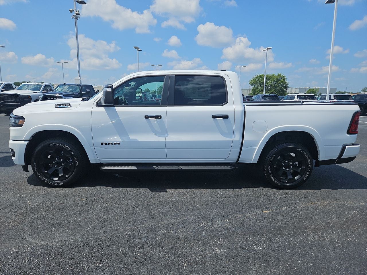 2025 RAM Ram 1500 RAM 1500 BIG HORN CREW CAB 4X4 5'7' BOX