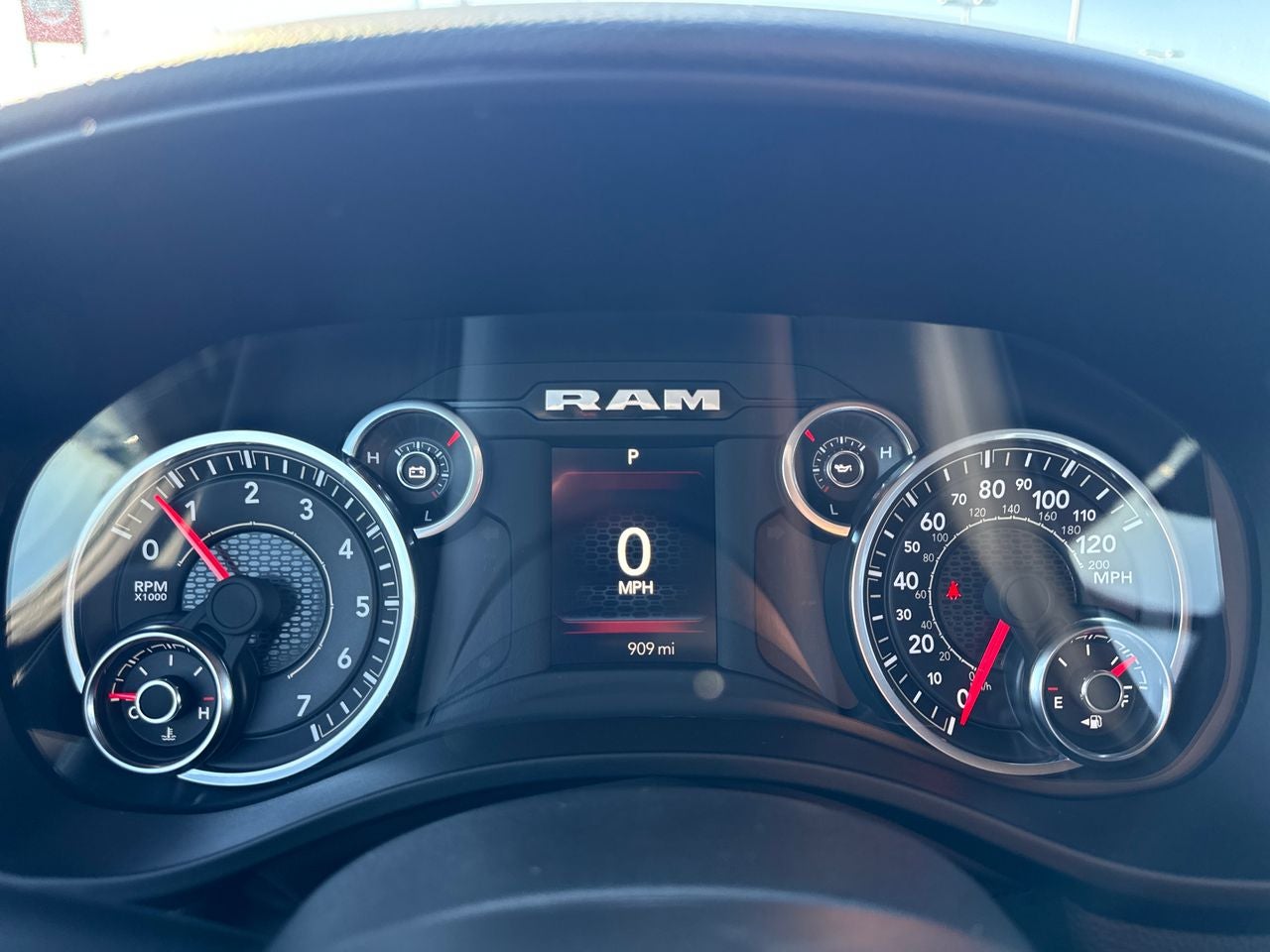 2025 RAM 1500 Big Horn Crew Cab 4x4 5'7' Box