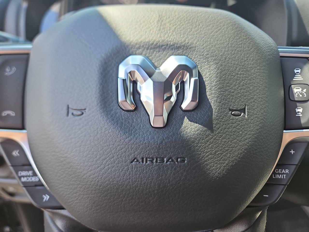 2025 RAM Ram 1500 RAM 1500 BIG HORN CREW CAB 4X4 5'7' BOX