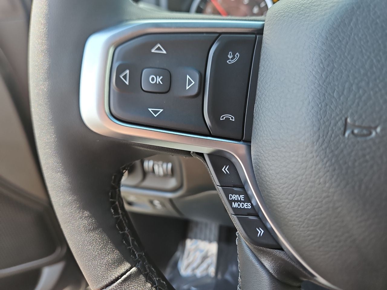 2025 RAM Ram 1500 RAM 1500 BIG HORN CREW CAB 4X4 5'7' BOX