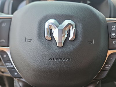 2025 RAM Ram 1500 RAM 1500 BIG HORN CREW CAB 4X4 5'7' BOX