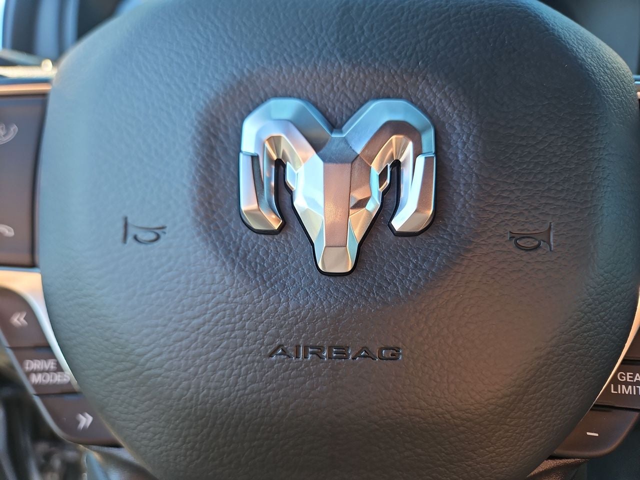 2025 RAM Ram 1500 RAM 1500 BIG HORN CREW CAB 4X4 5'7' BOX