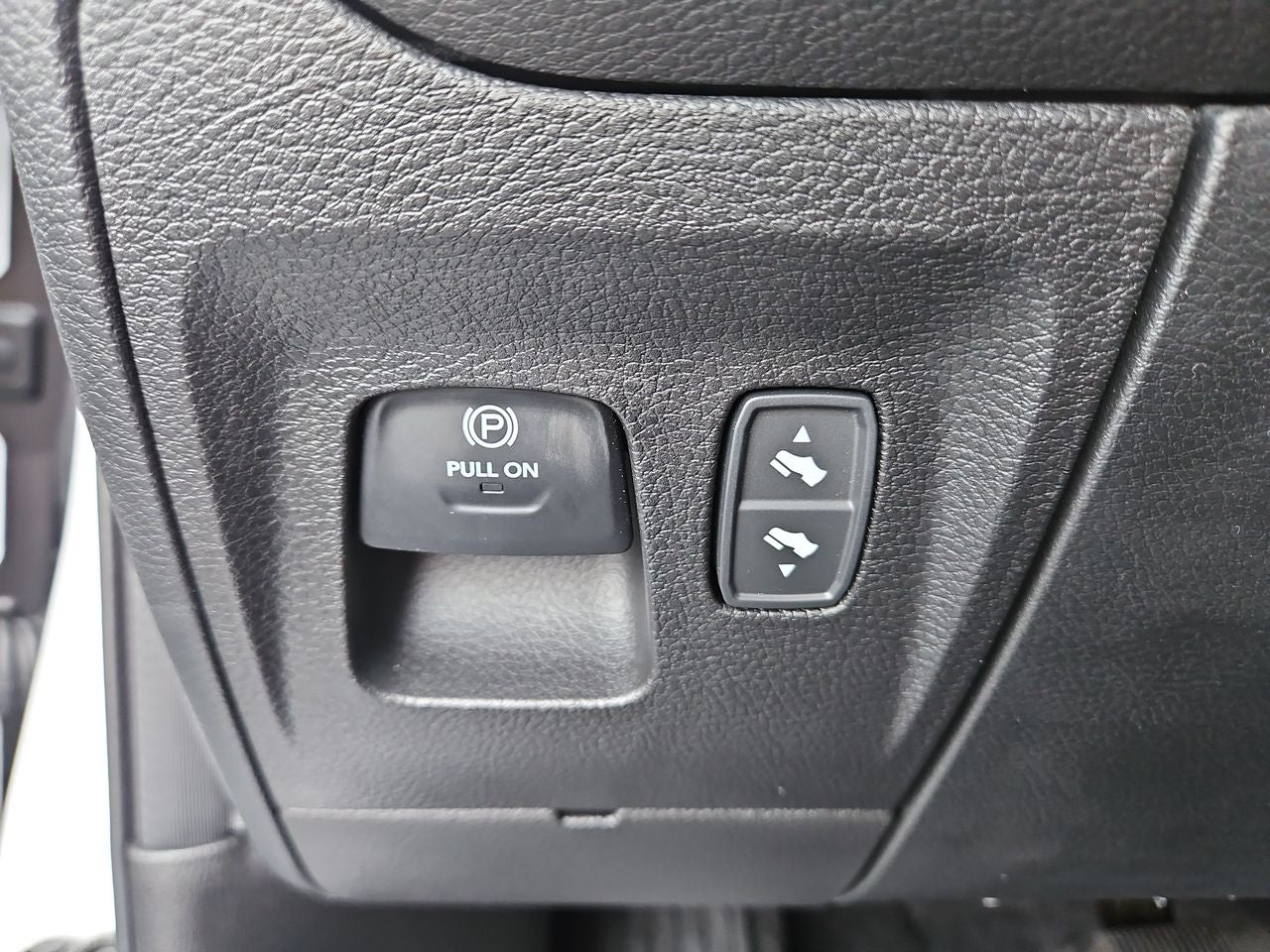 2025 RAM Ram 1500 RAM 1500 BIG HORN CREW CAB 4X4 5'7' BOX