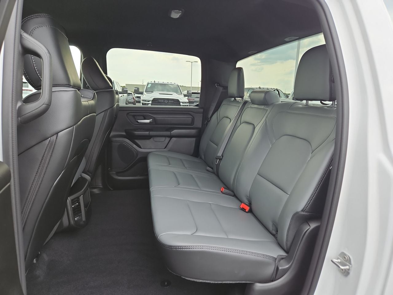 2025 RAM Ram 1500 RAM 1500 TRADESMAN CREW CAB 4X4 5'7' BOX