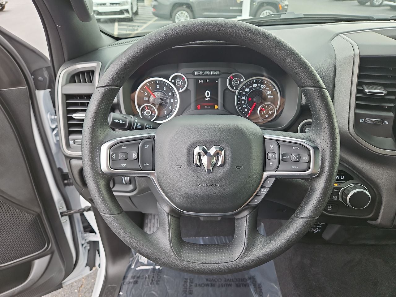 2025 RAM Ram 1500 RAM 1500 TRADESMAN CREW CAB 4X4 5'7' BOX