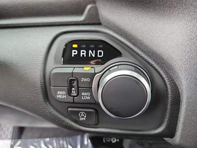 2025 RAM Ram 1500 RAM 1500 TRADESMAN CREW CAB 4X4 5'7' BOX