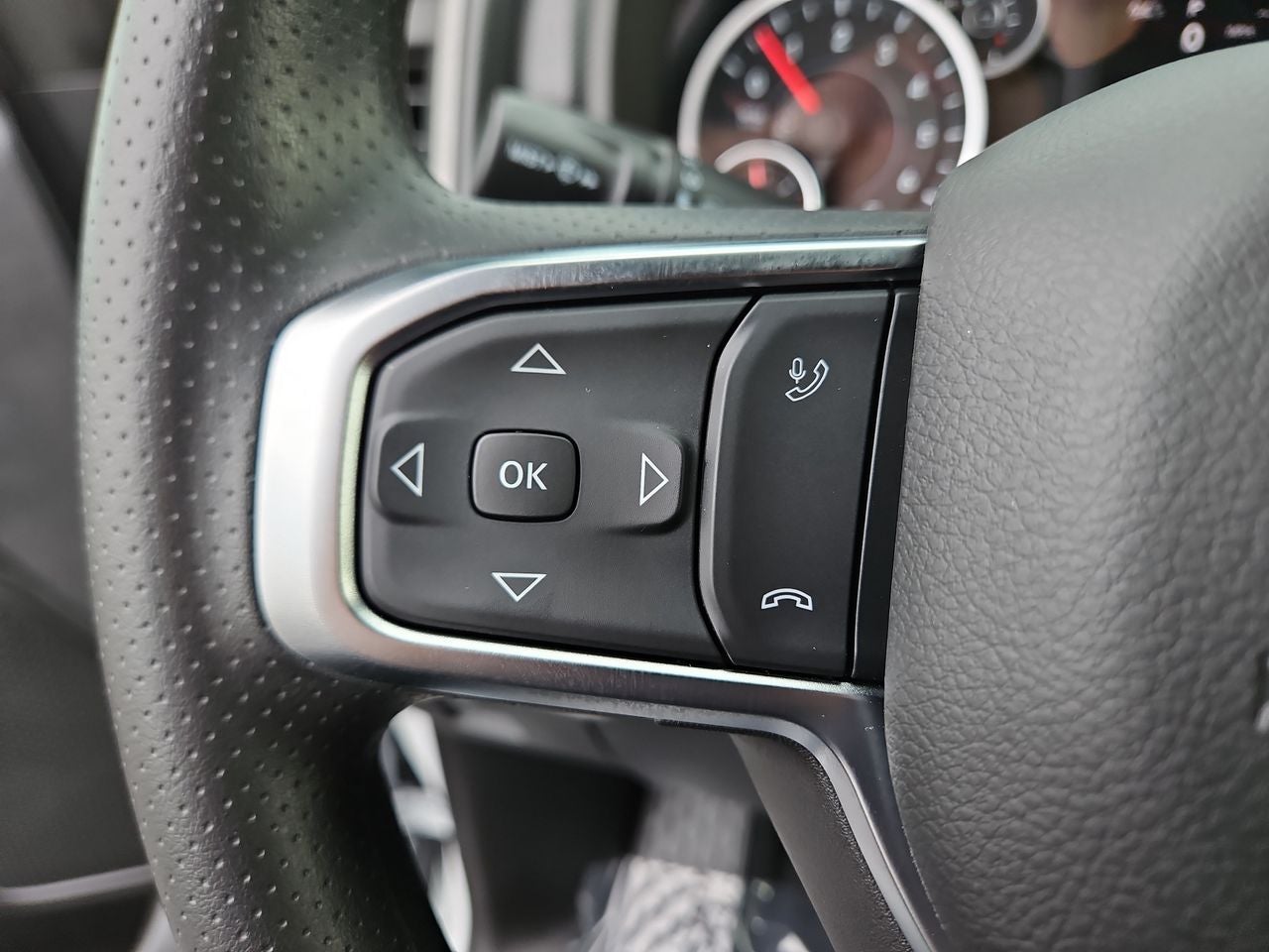 2025 RAM Ram 1500 RAM 1500 TRADESMAN CREW CAB 4X4 5'7' BOX