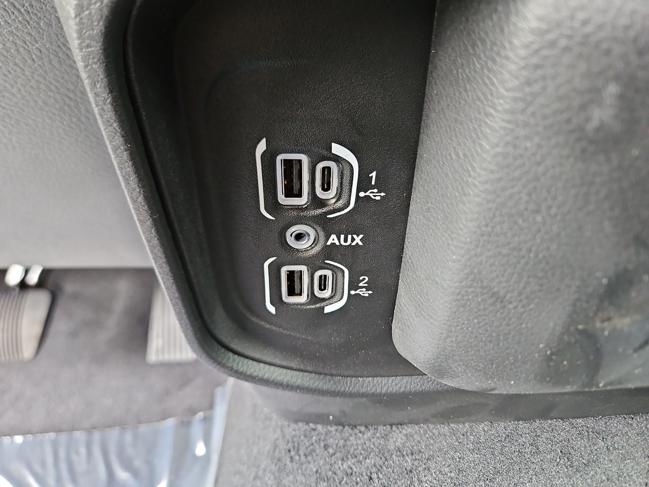 2025 RAM Ram 1500 RAM 1500 TRADESMAN CREW CAB 4X4 5'7' BOX