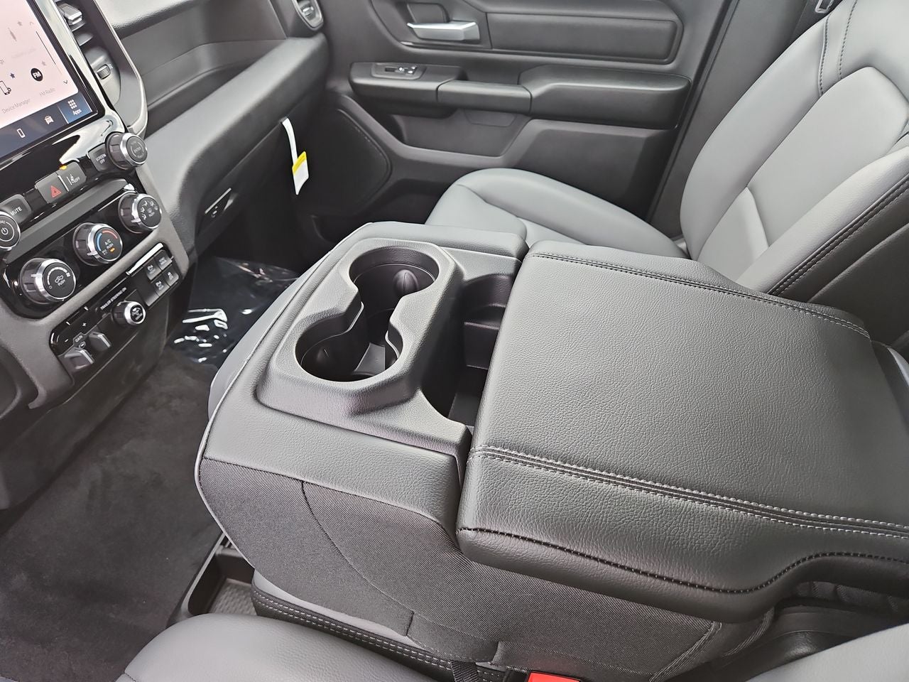 2025 RAM Ram 1500 RAM 1500 TRADESMAN CREW CAB 4X4 5'7' BOX