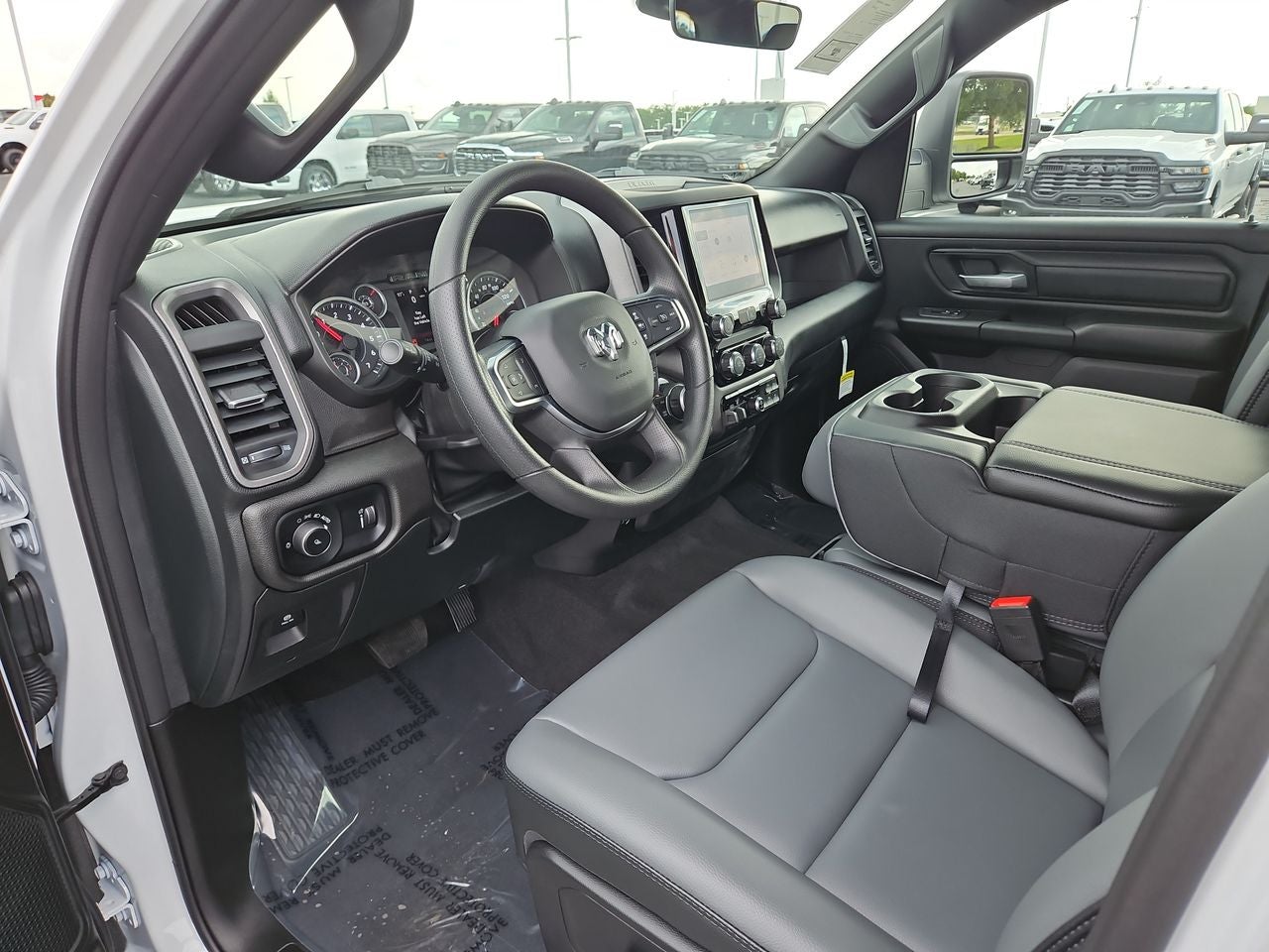 2025 RAM Ram 1500 RAM 1500 TRADESMAN CREW CAB 4X4 5'7' BOX