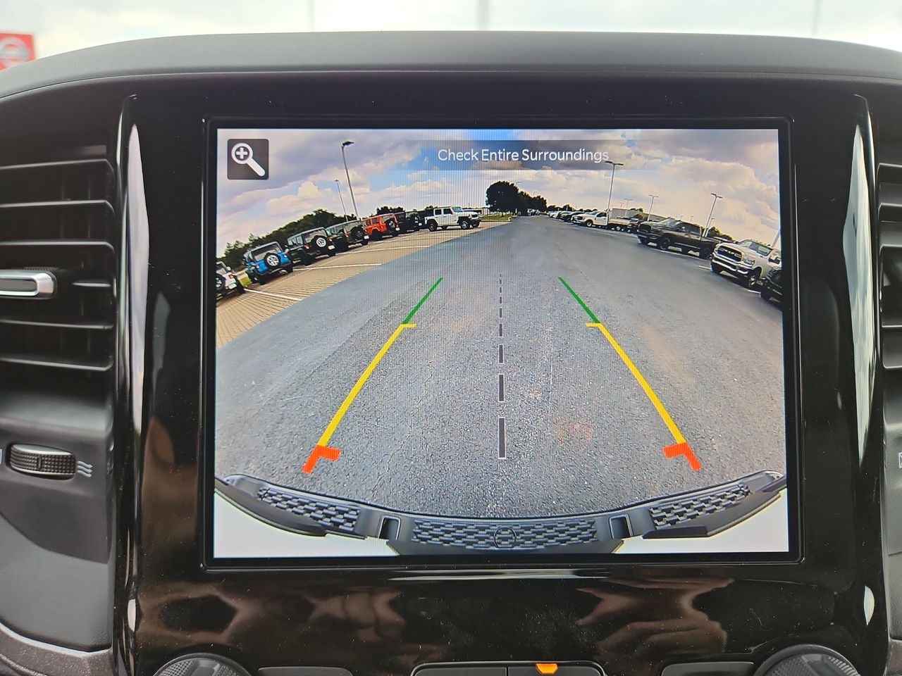 2025 RAM Ram 1500 RAM 1500 TRADESMAN CREW CAB 4X4 5'7' BOX