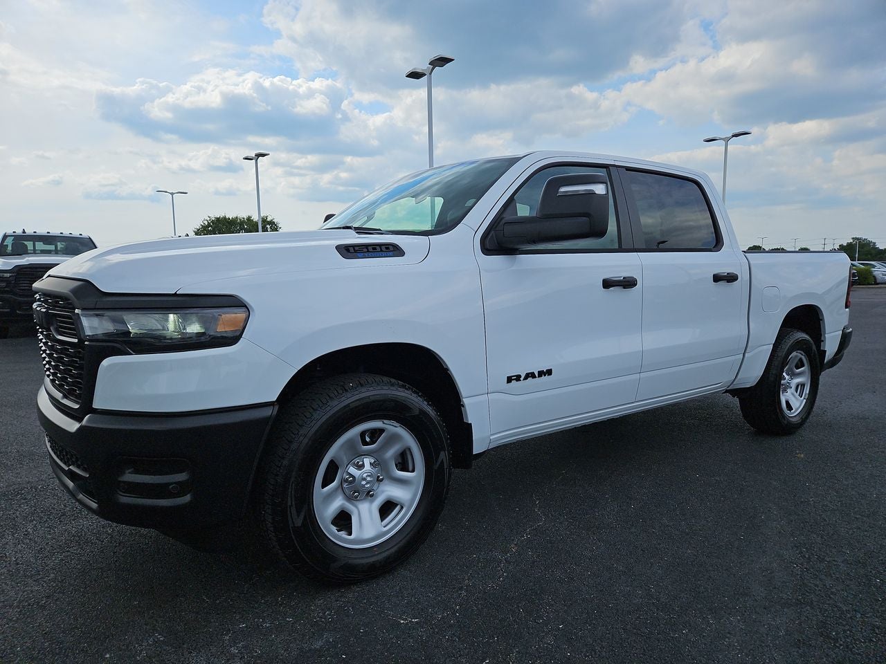 2025 RAM Ram 1500 RAM 1500 TRADESMAN CREW CAB 4X4 5'7' BOX