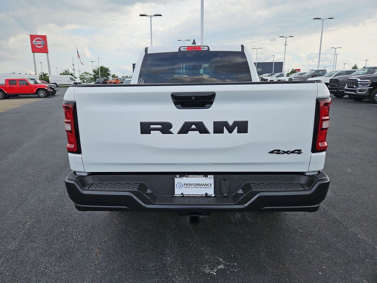 2025 RAM Ram 1500 RAM 1500 TRADESMAN CREW CAB 4X4 5'7' BOX