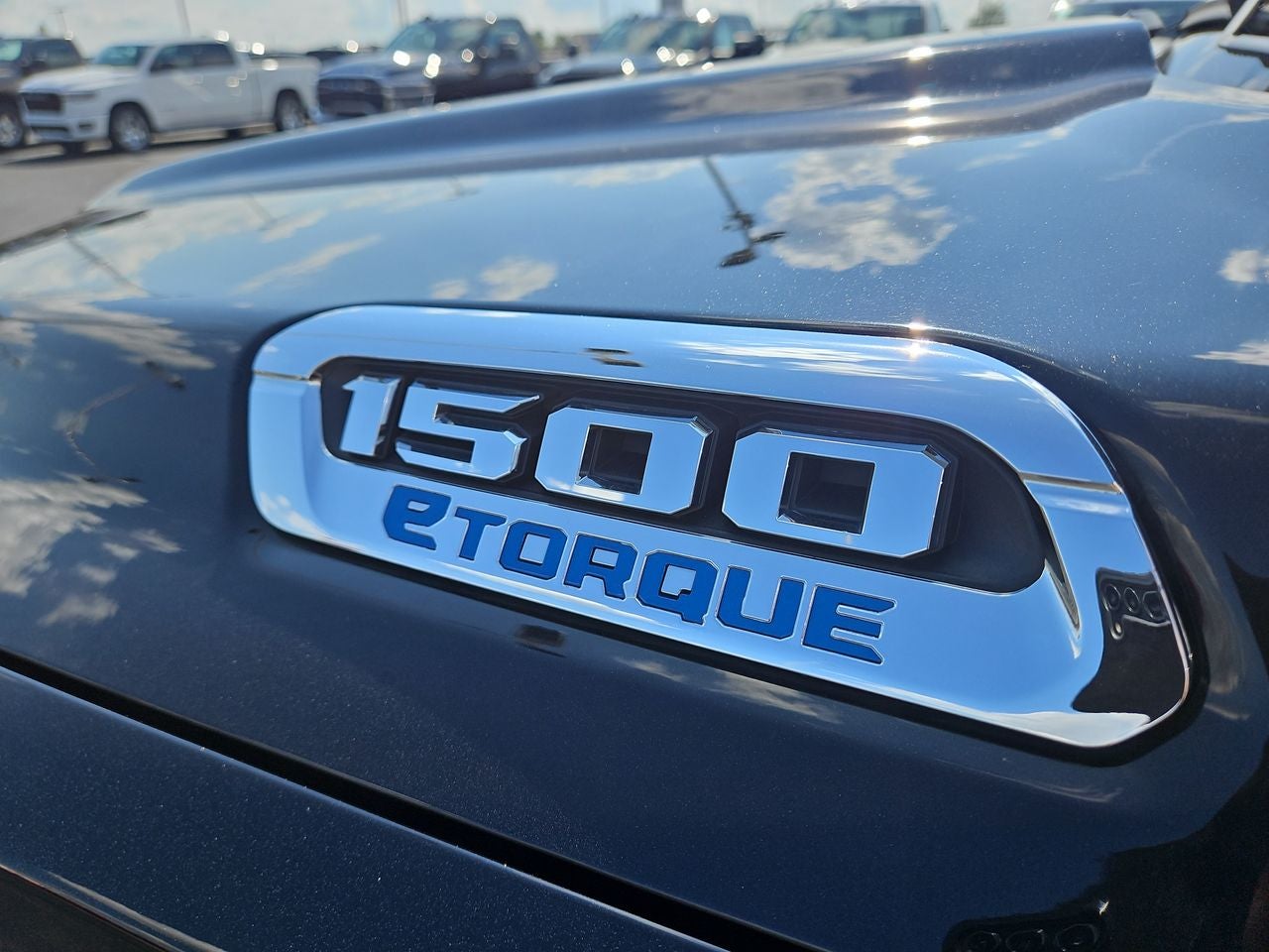 2024 RAM 1500 Laramie Crew Cab 4x4 5'7' Box