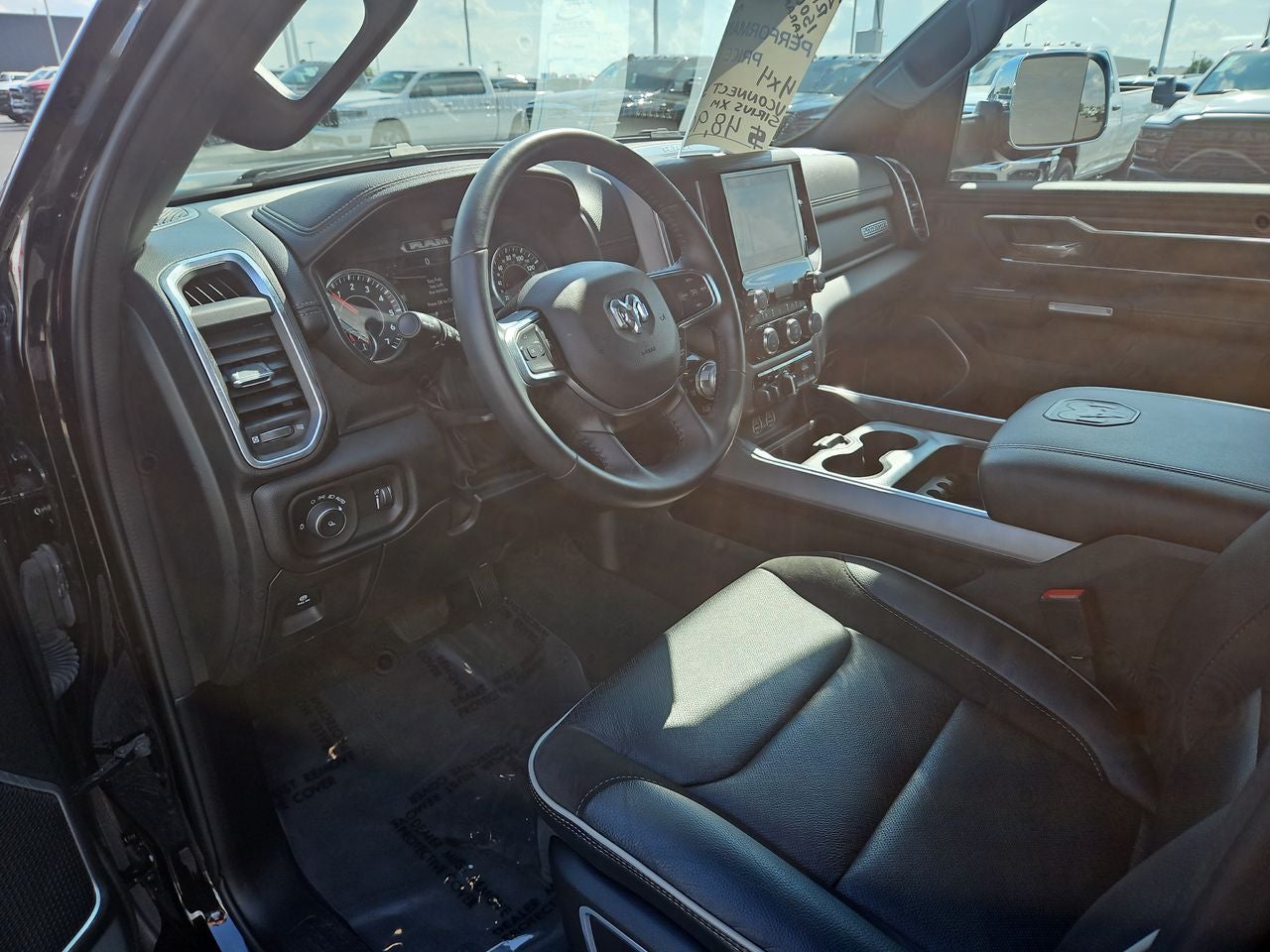 2024 RAM 1500 Laramie Crew Cab 4x4 5'7' Box