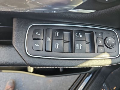 2024 RAM 1500 Laramie Crew Cab 4x4 5'7' Box