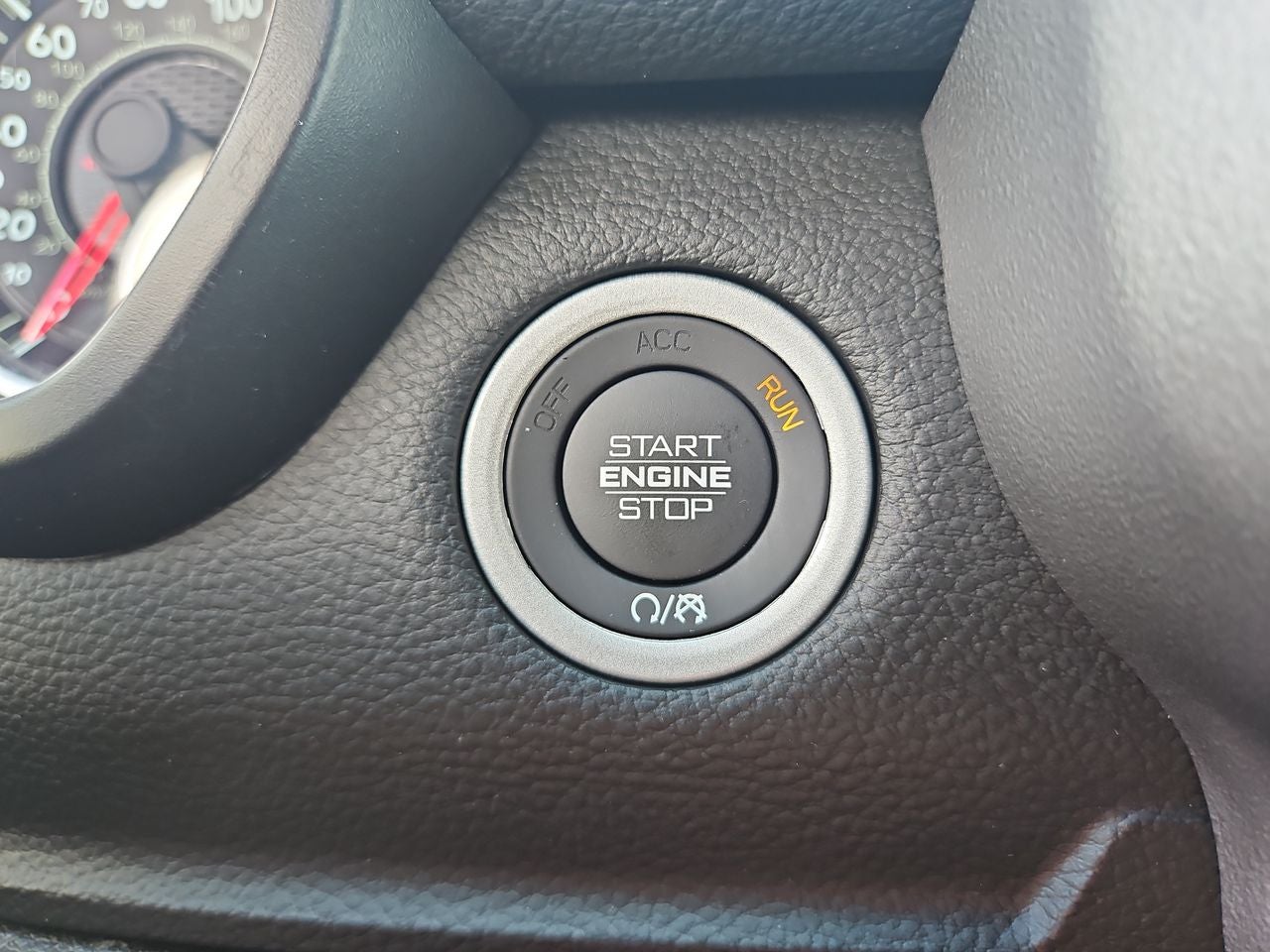 2024 RAM 1500 Laramie Crew Cab 4x4 5'7' Box