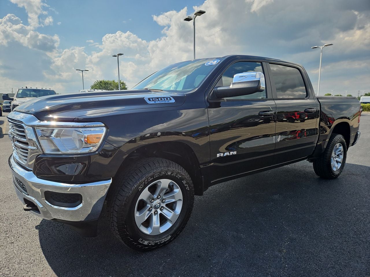 2024 RAM 1500 Laramie Crew Cab 4x4 5'7' Box