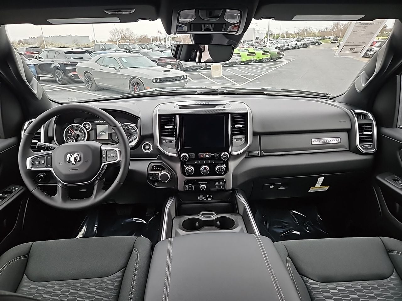 2025 RAM Ram 1500 RAM 1500 BIG HORN CREW CAB 4X4 5'7' BOX