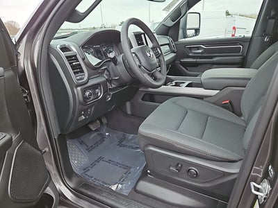 2025 RAM Ram 1500 RAM 1500 BIG HORN CREW CAB 4X4 5'7' BOX