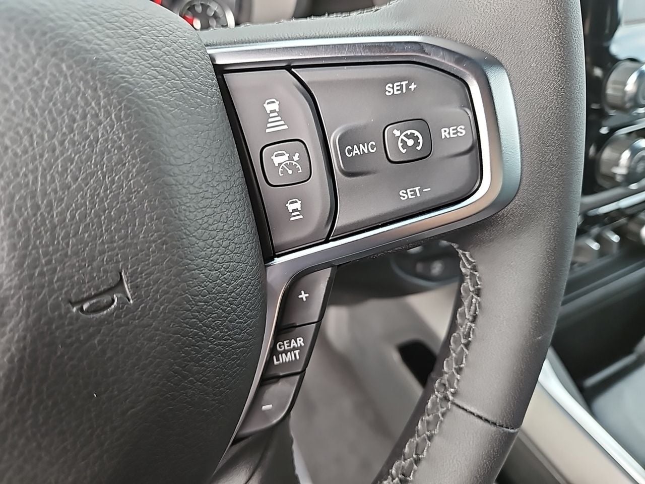 2025 RAM Ram 1500 RAM 1500 BIG HORN CREW CAB 4X4 5'7' BOX