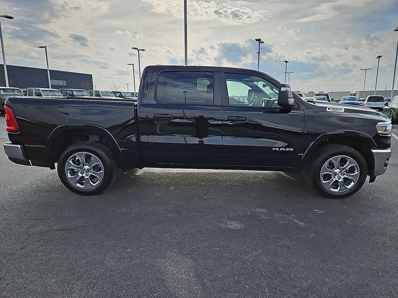 2025 RAM Ram 1500 RAM 1500 BIG HORN CREW CAB 4X4 5'7' BOX