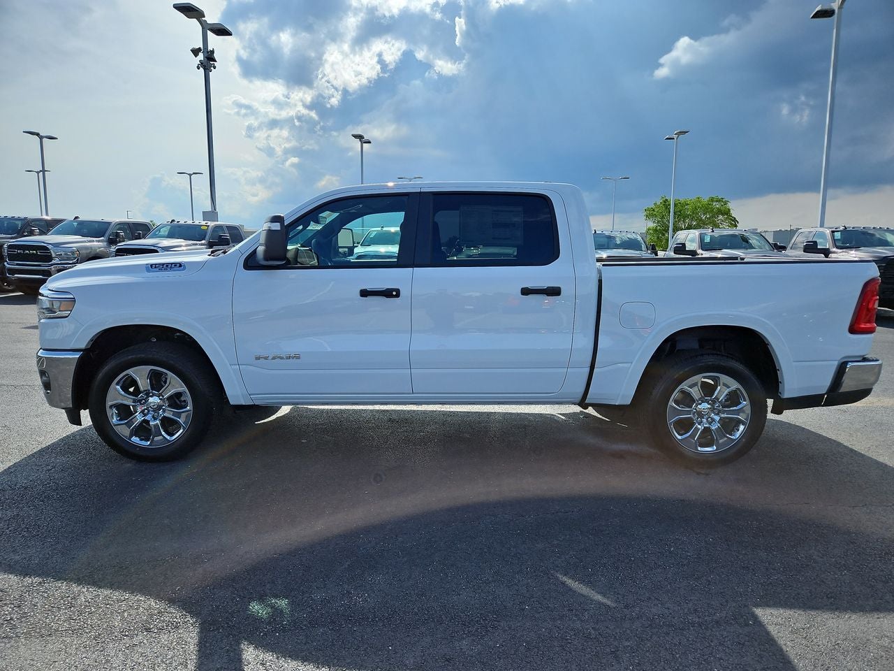 2025 RAM Ram 1500 RAM 1500 BIG HORN CREW CAB 4X4 5'7' BOX