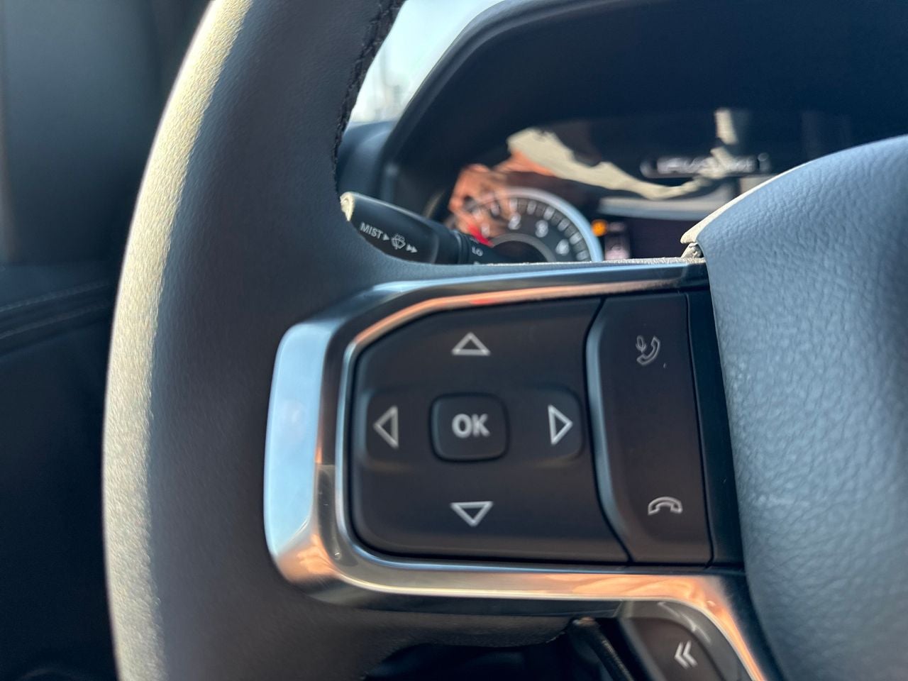 2025 RAM 1500 Laramie Crew Cab 4x4 5'7' Box