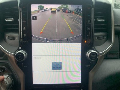 2022 RAM 1500 Laramie Crew Cab 4x4 5'7' Box