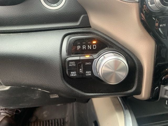 2022 RAM 1500 Laramie Crew Cab 4x4 5'7' Box