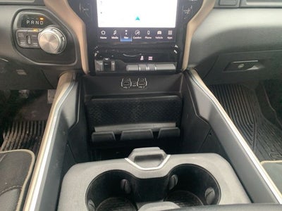 2022 RAM 1500 Laramie Crew Cab 4x4 5'7' Box