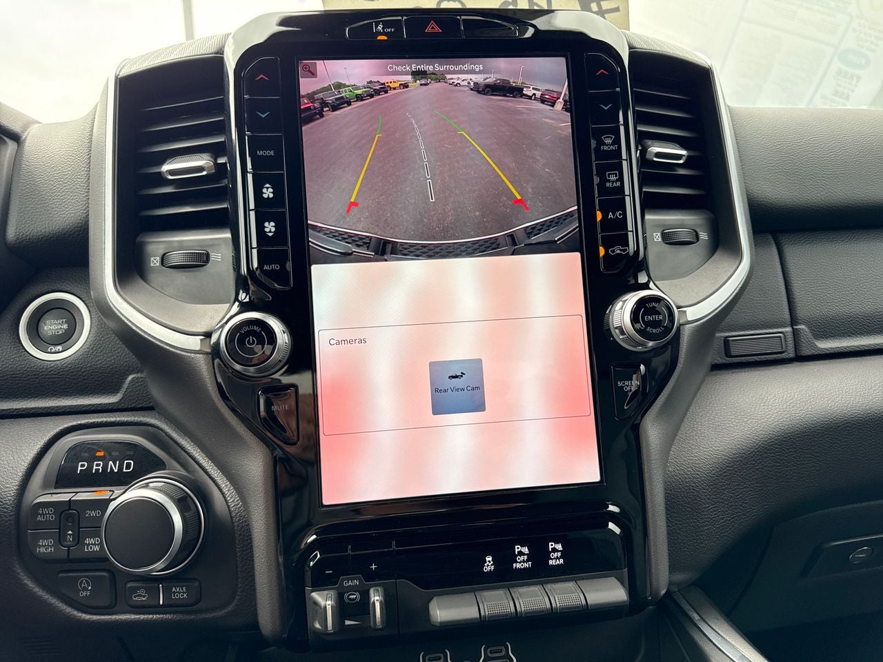 2025 RAM 1500 Big Horn Crew Cab 4x4 6'4' Box