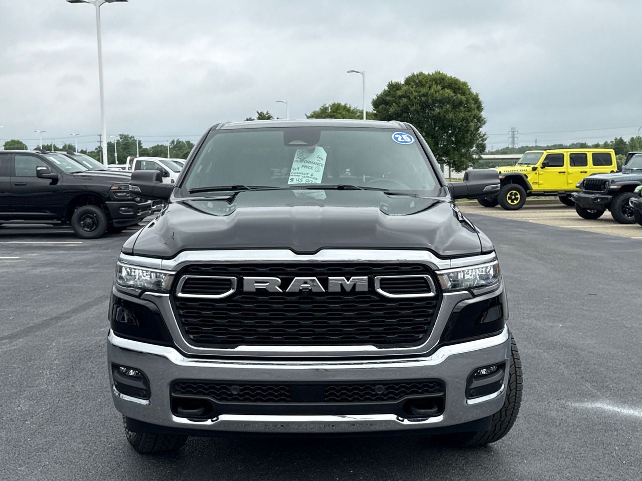 2025 RAM 1500 Big Horn Crew Cab 4x4 6'4' Box
