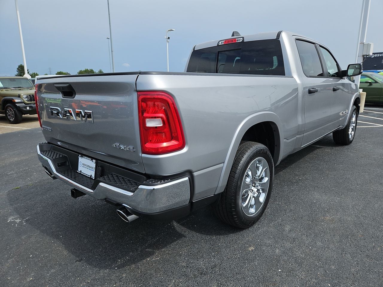 2025 RAM Ram 1500 RAM 1500 BIG HORN CREW CAB 4X4 6'4' BOX