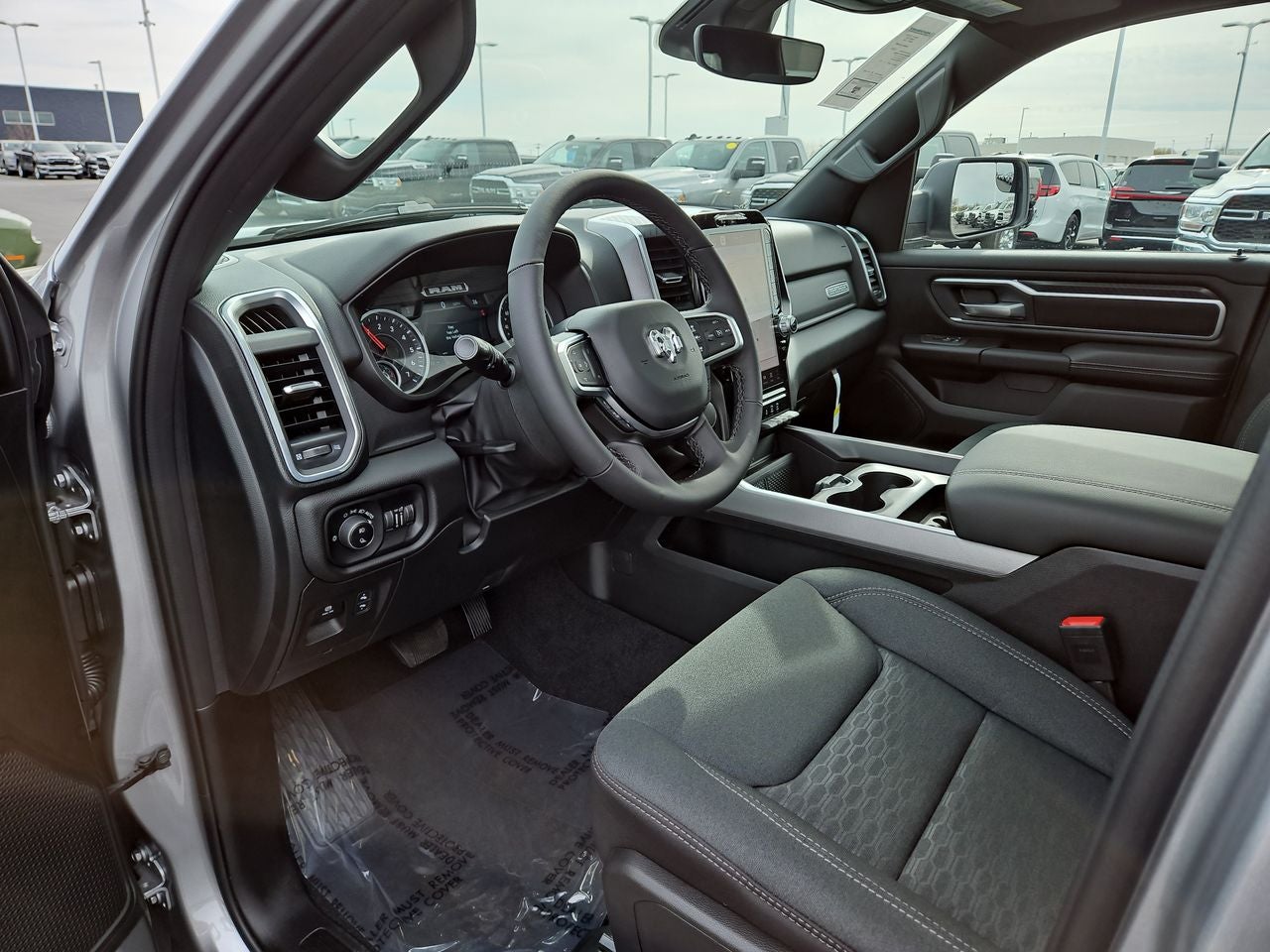 2025 RAM Ram 1500 RAM 1500 BIG HORN CREW CAB 4X4 6'4' BOX