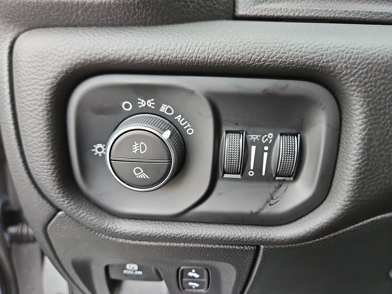 2025 RAM Ram 1500 RAM 1500 BIG HORN CREW CAB 4X4 6'4' BOX