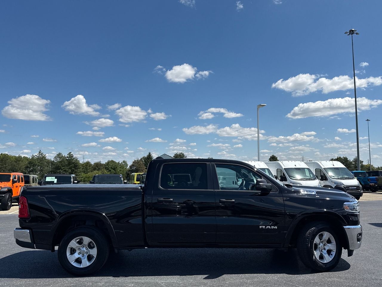 2025 RAM 1500 Big Horn Crew Cab 4x4 6'4' Box
