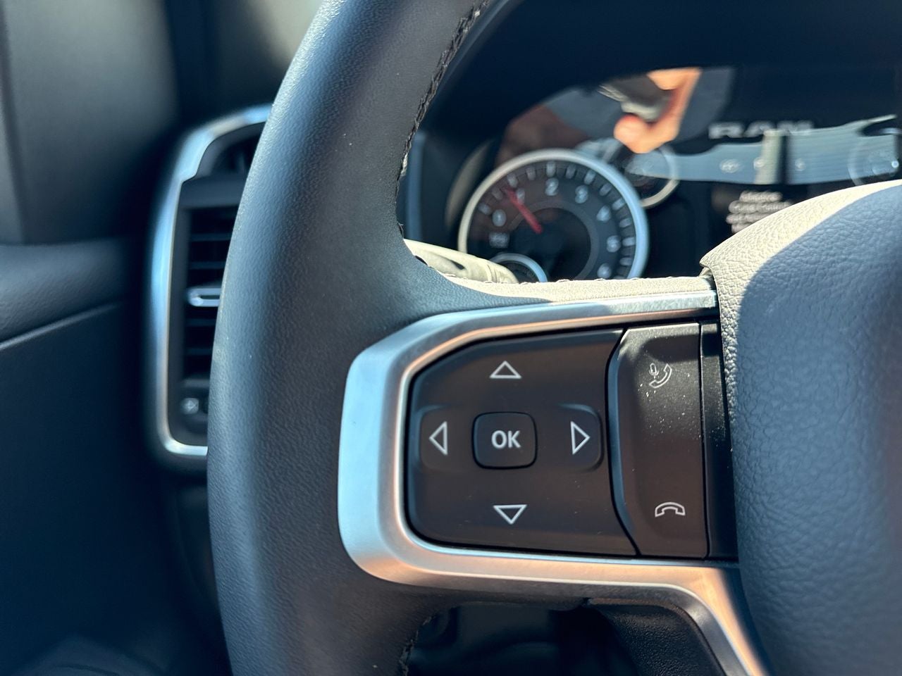 2025 RAM 1500 Big Horn Crew Cab 4x4 6'4' Box