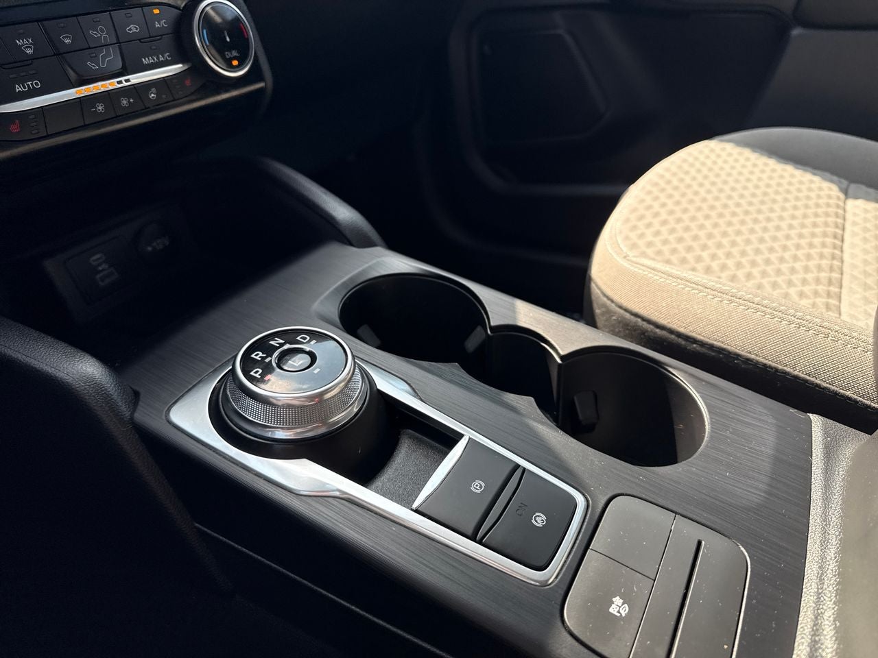 2022 Ford Escape SE Hybrid