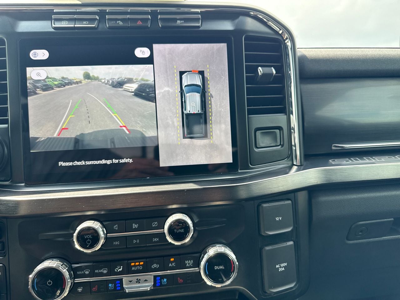 2023 Ford F-250 LARIAT