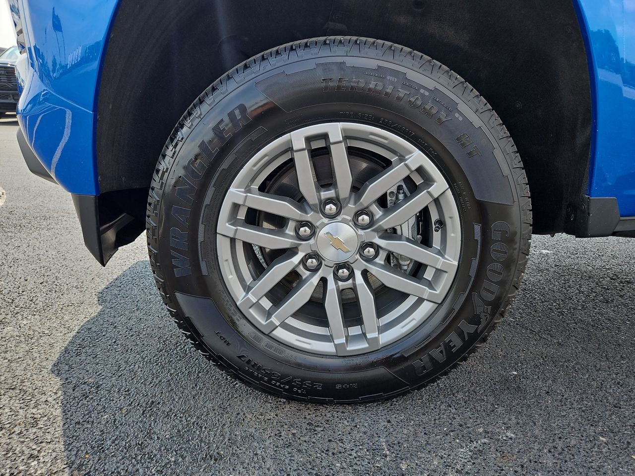 2023 Chevrolet Colorado 4WD Crew Cab Short Box LT