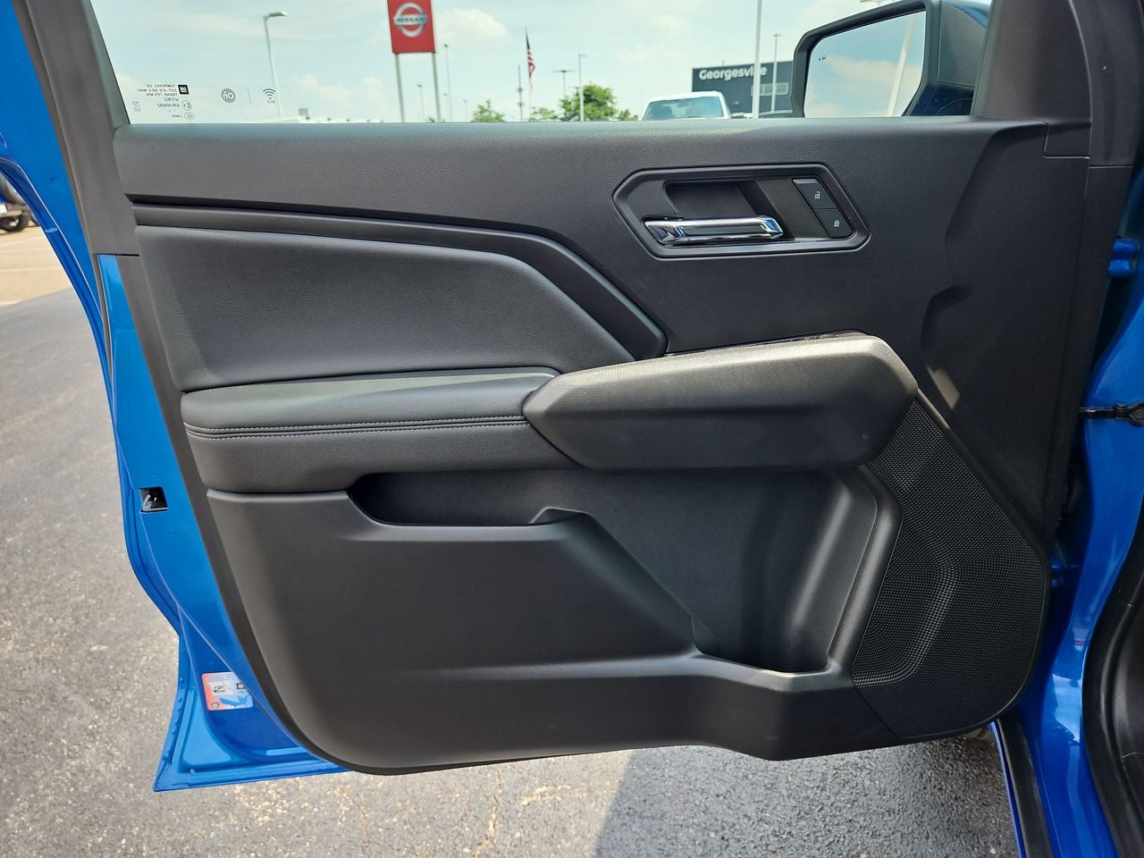 2023 Chevrolet Colorado 4WD Crew Cab Short Box LT