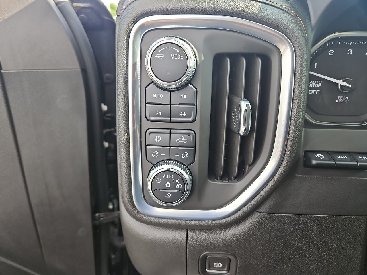 2021 GMC Sierra 1500 4WD Crew Cab Short Box AT4