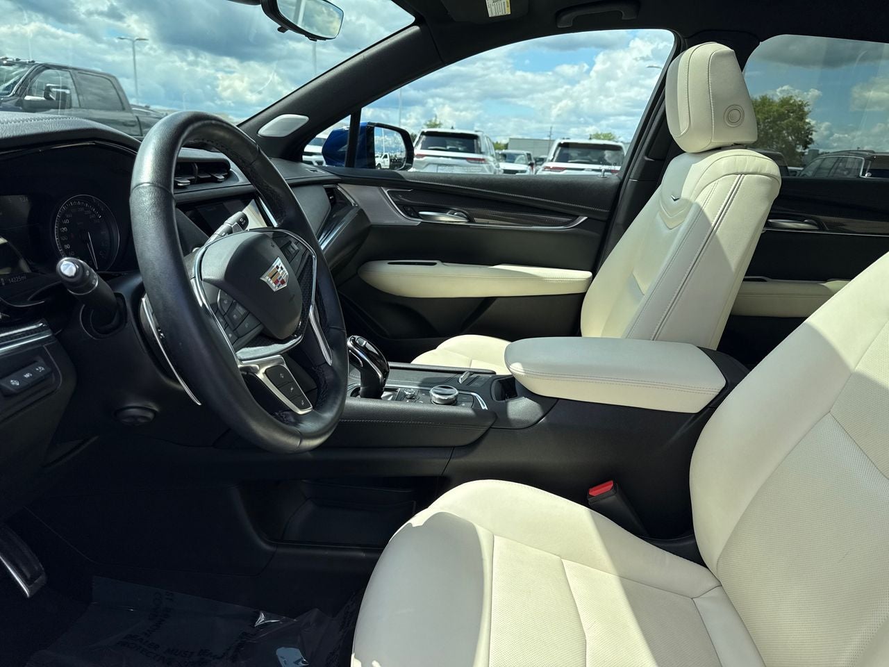 2023 Cadillac XT5 AWD Sport