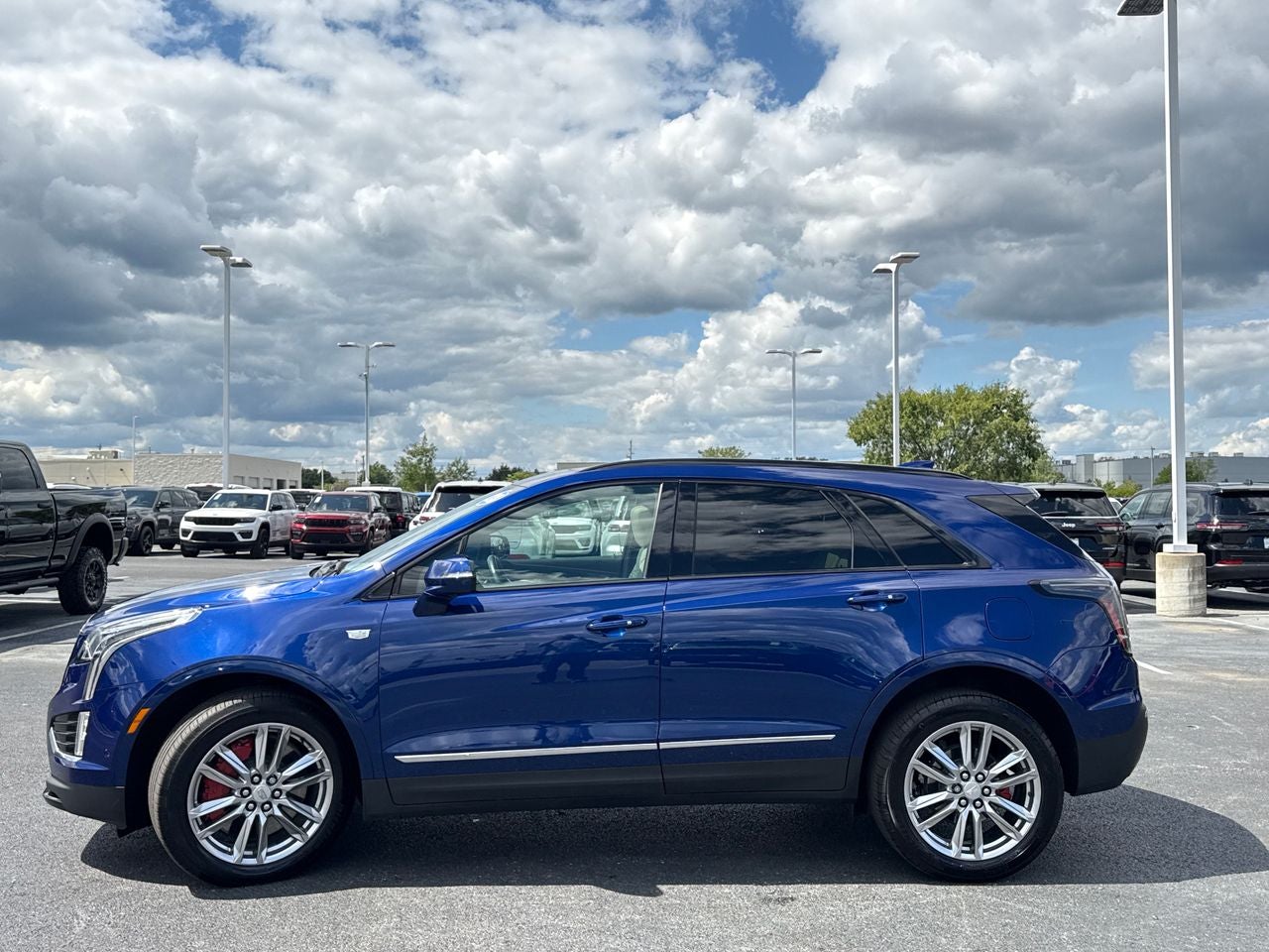 2023 Cadillac XT5 AWD Sport