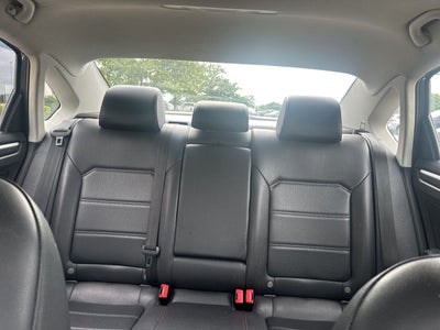 2017 Volkswagen Passat 1.8T SE